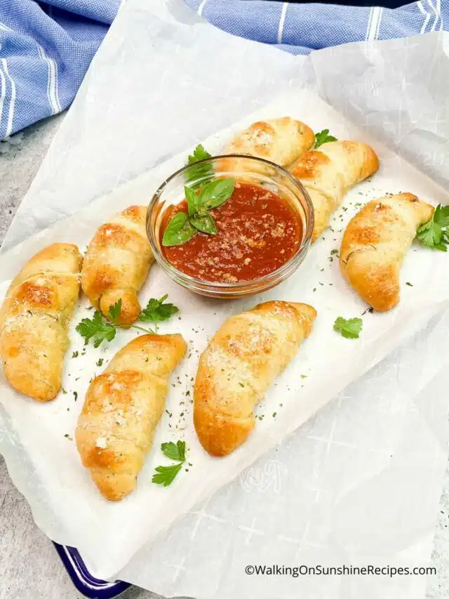 Garlic Butter Crescent Rolls Story