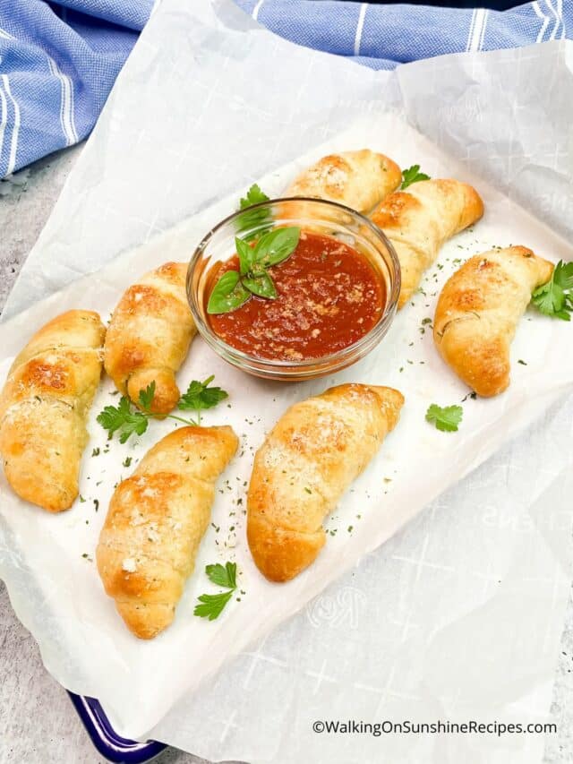 Garlic Butter Crescent Rolls Story Walking On Sunshine Recipes