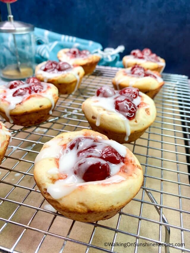 Pillsbury Cinnamon Rolls with Cherry Pie Filling