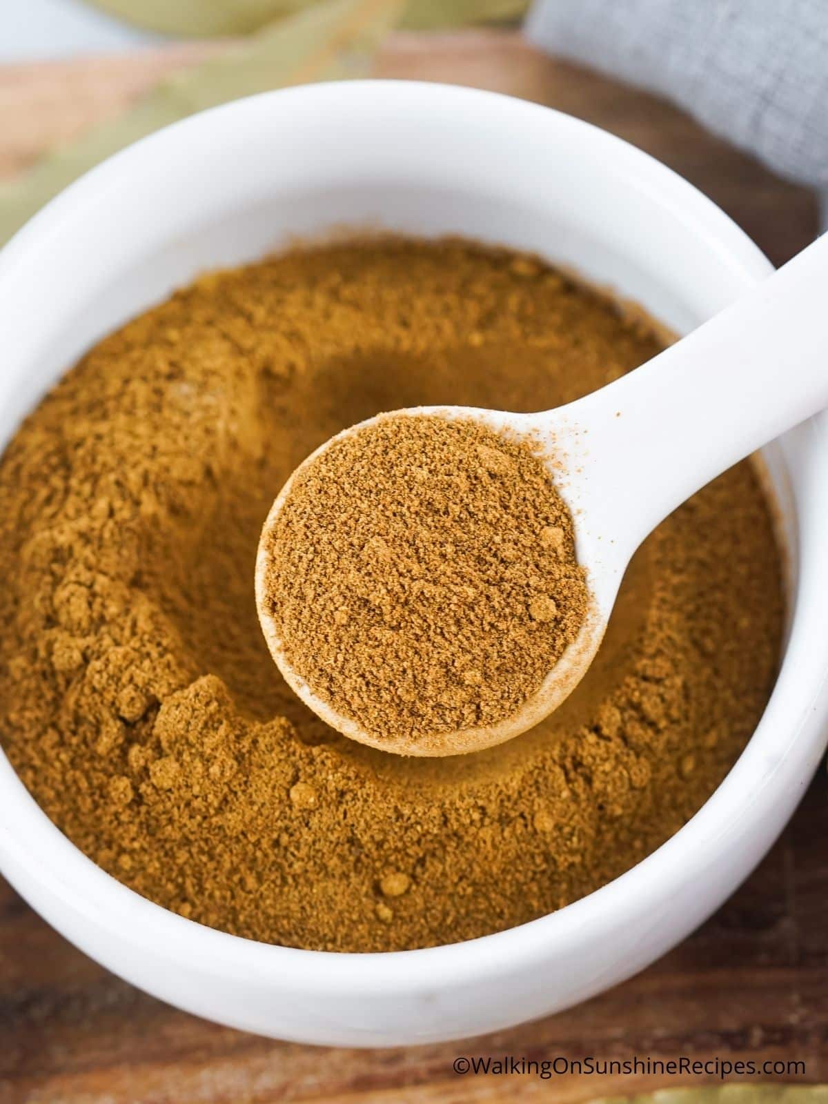 pumpkin spice blend recipe with tablespoon.