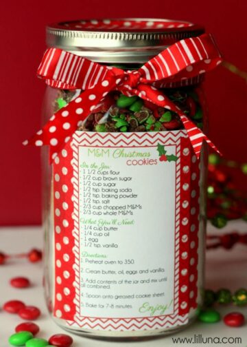 Cookie Mason Jar Gifts - Walking On Sunshine Recipes