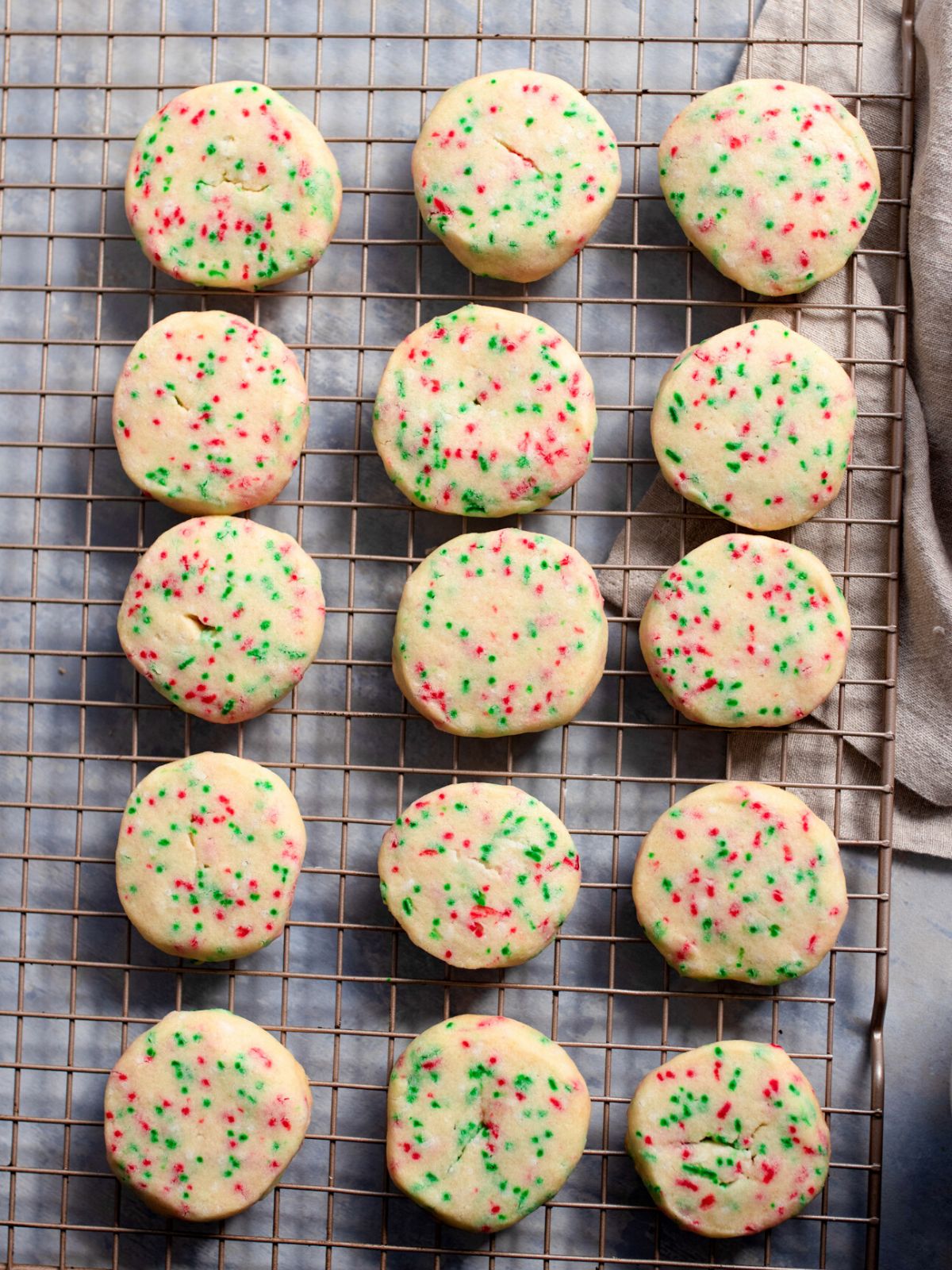 slice and bake christmas cookies.