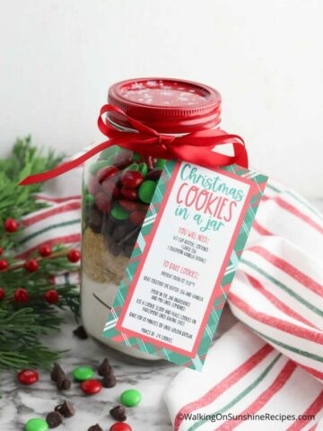 christmas cookies in a jar & free printable.