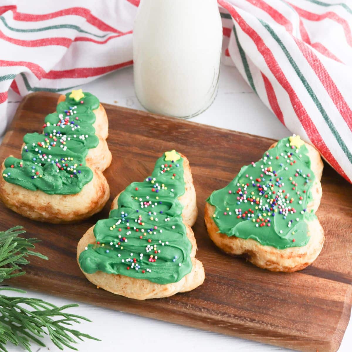 Christmas Tree Cinnamon Rolls - Walking On Sunshine Recipes