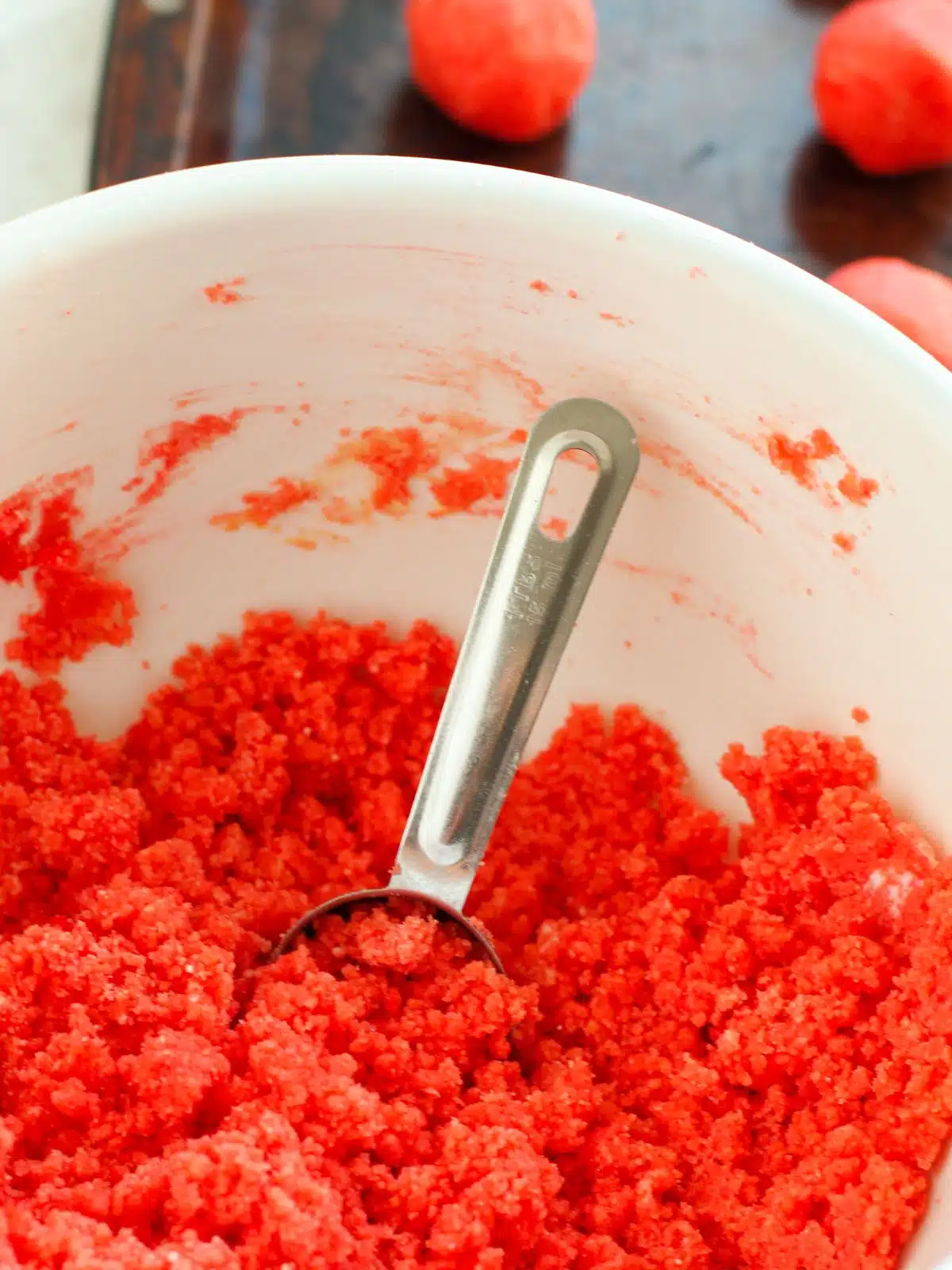 use tablespoon for cake mix strawberry cookies.