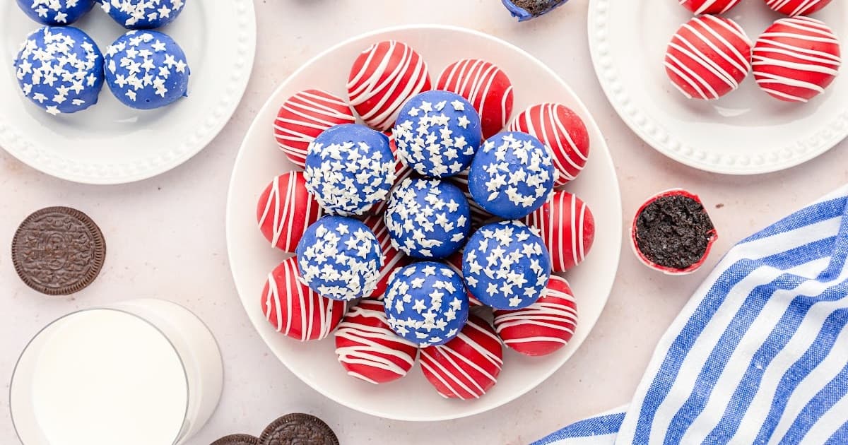 Oreo 4th of July Cookies - Walking On Sunshine Recipes