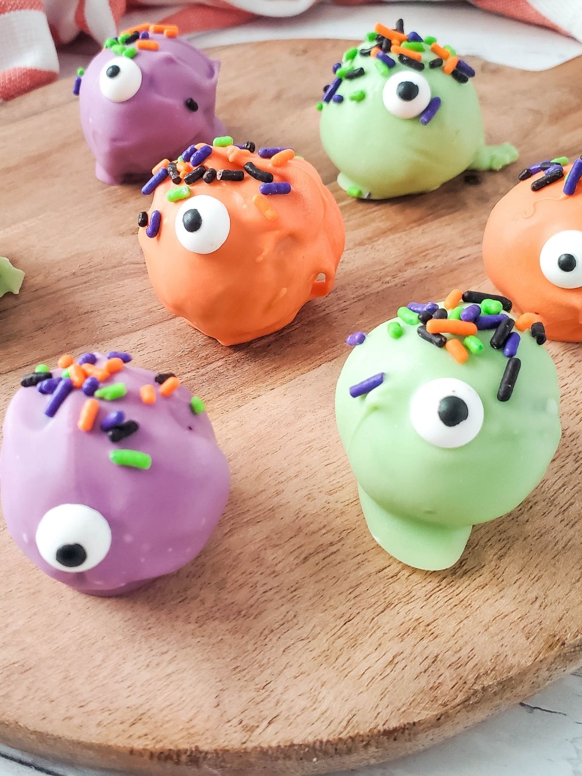 Oreo Cookie Balls decorated for Halloween.