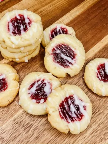 raspberry thumbprint cookies.