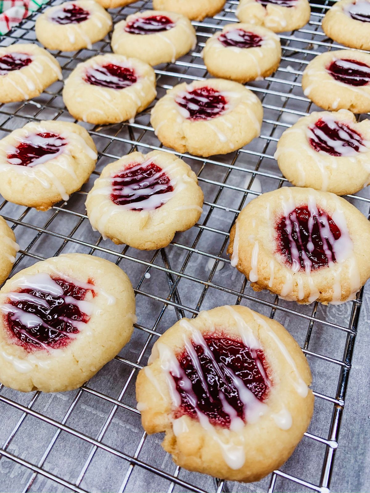 shortbread cookies with jam.