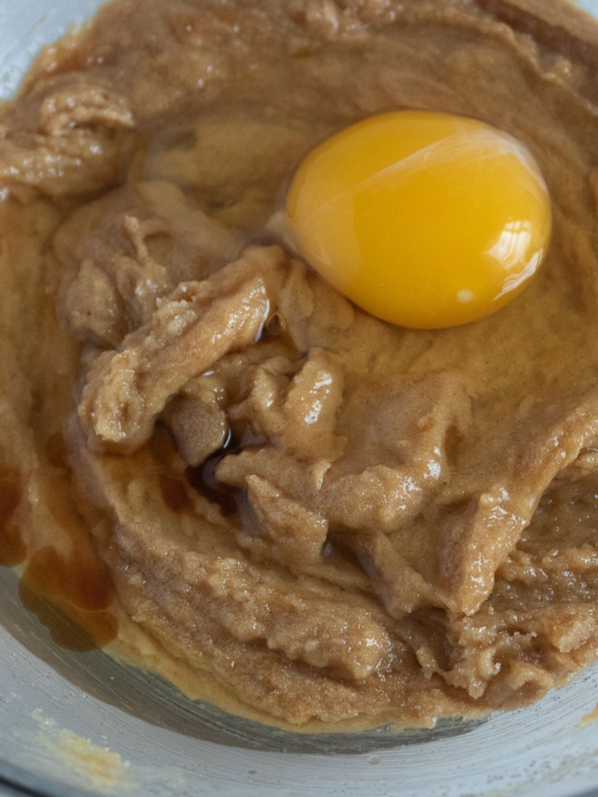 add egg to brown sugar mixture.