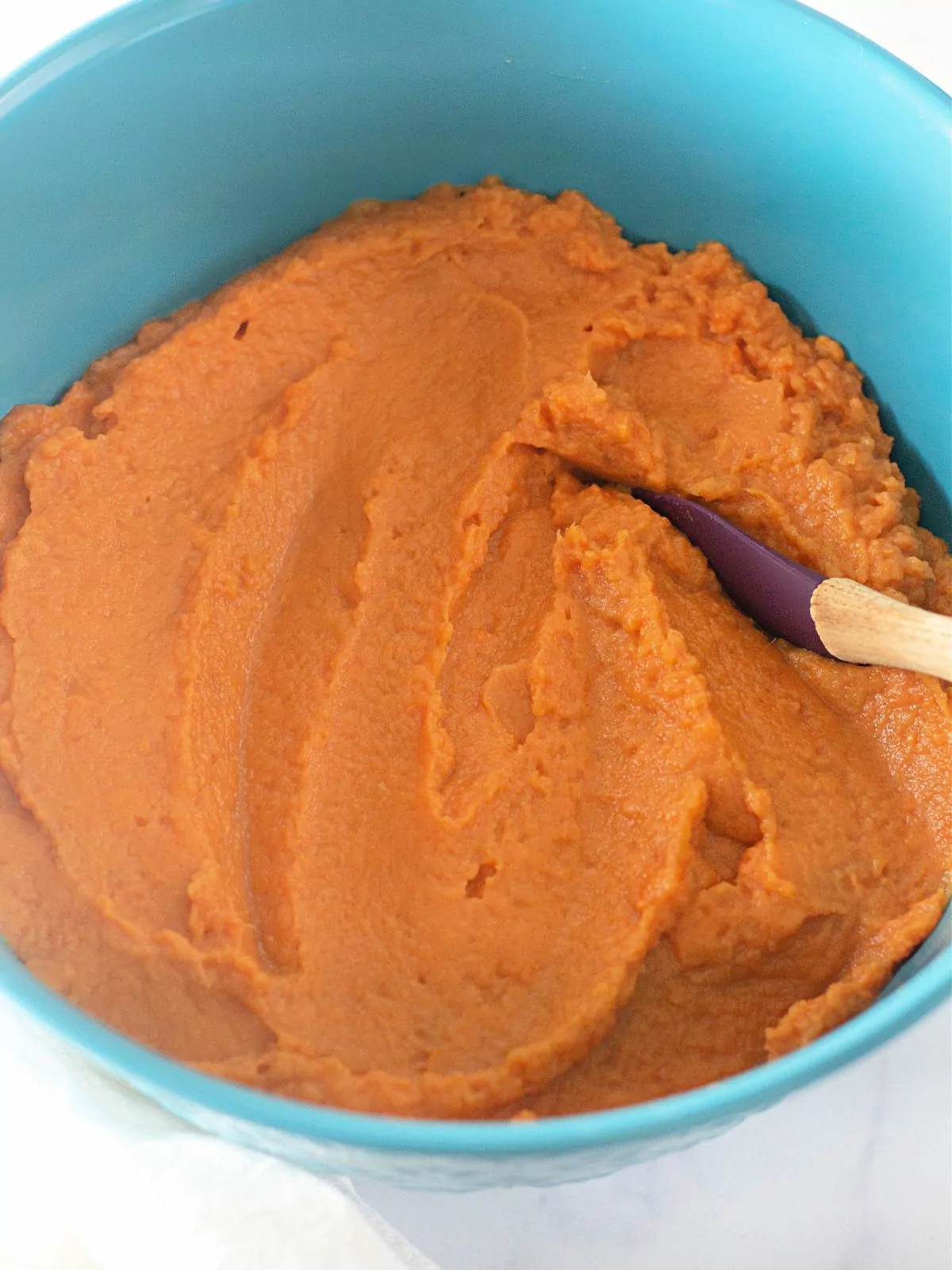 mashed sweet potatoes in bowl.