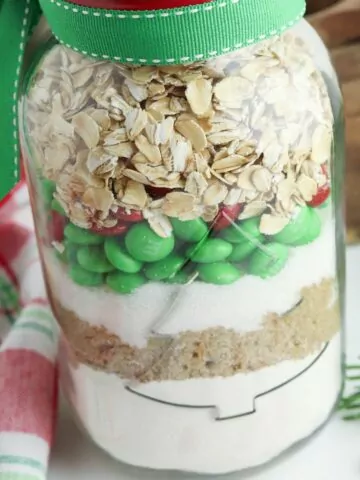 Oatmeal Cookie Mix in a jar Christmas gift.
