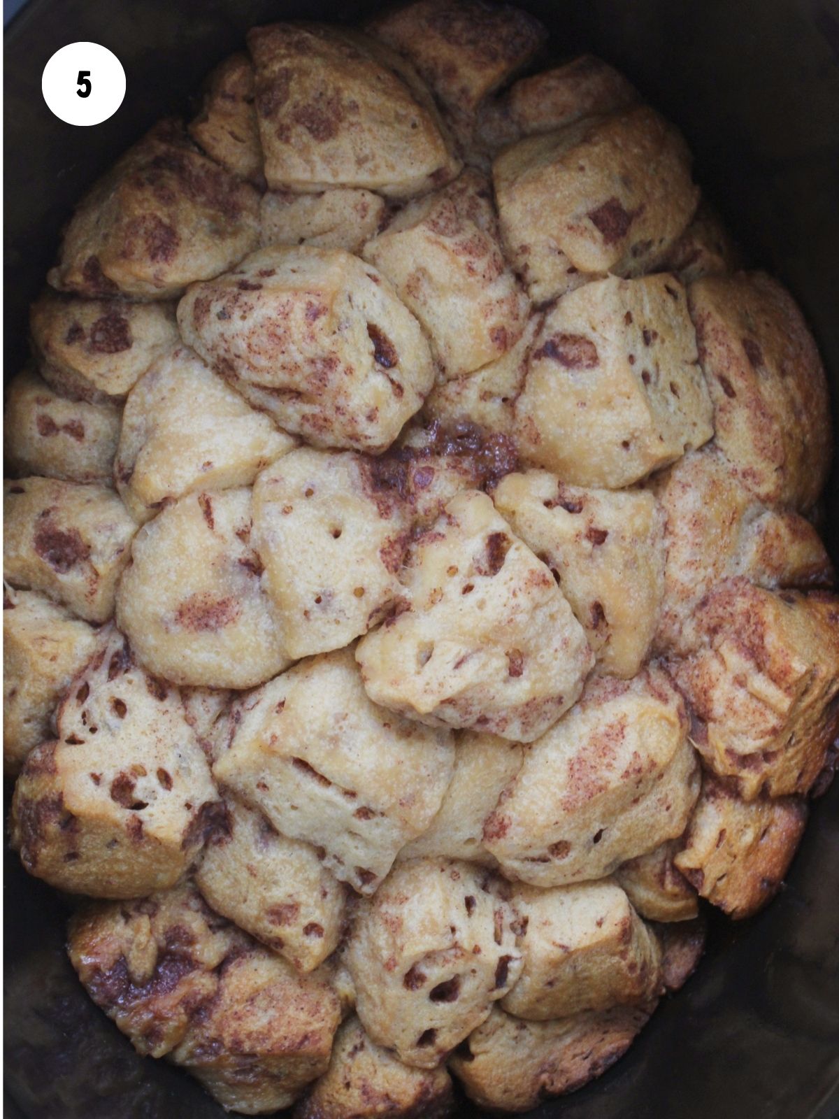 baked cinnamon rolls in crock pot.