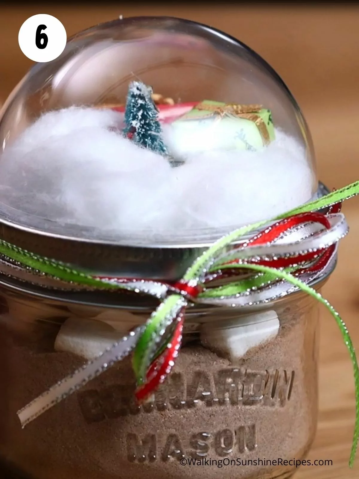 how to make a snow globe in a mason jar.