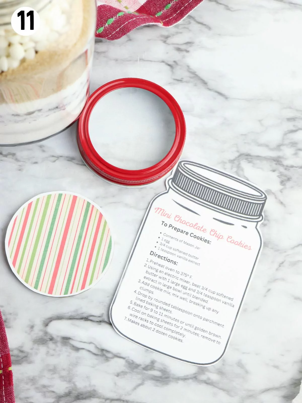 gifts in a jar recipes with printable tags.
