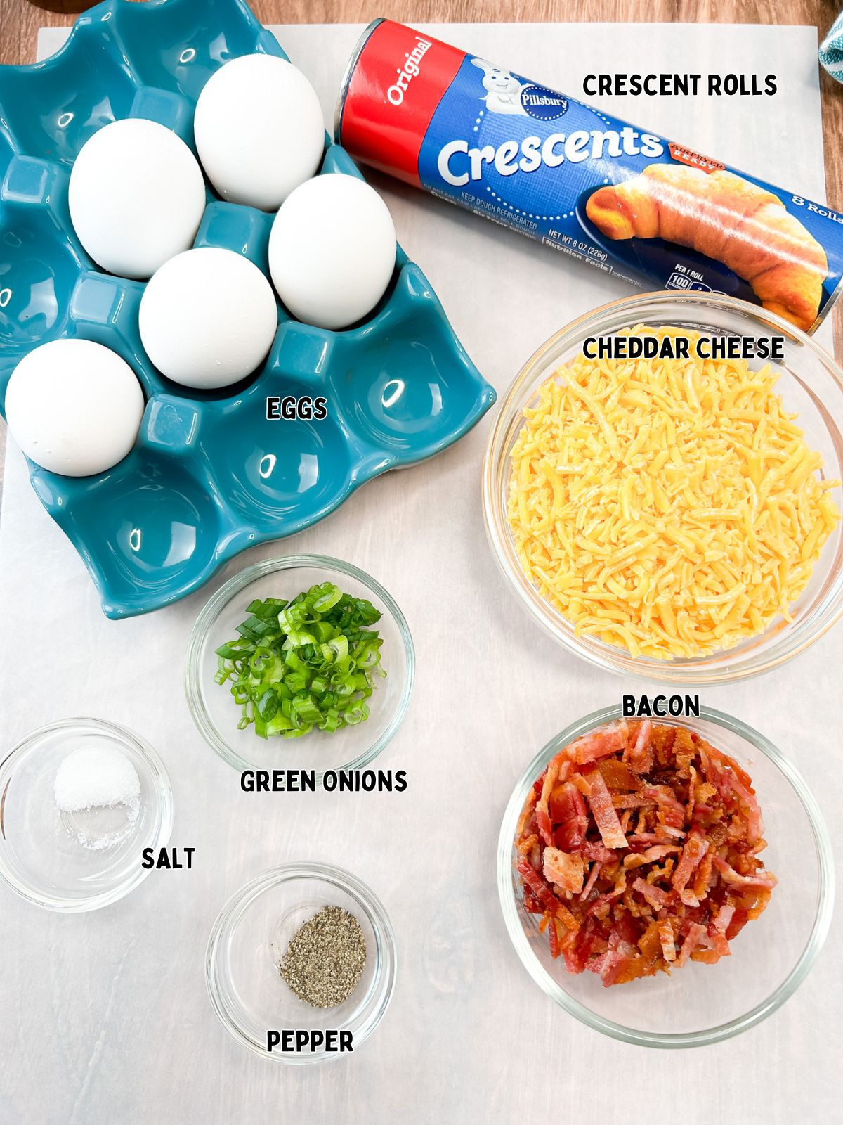 Ingredients for breakfast crescent roll wreath.