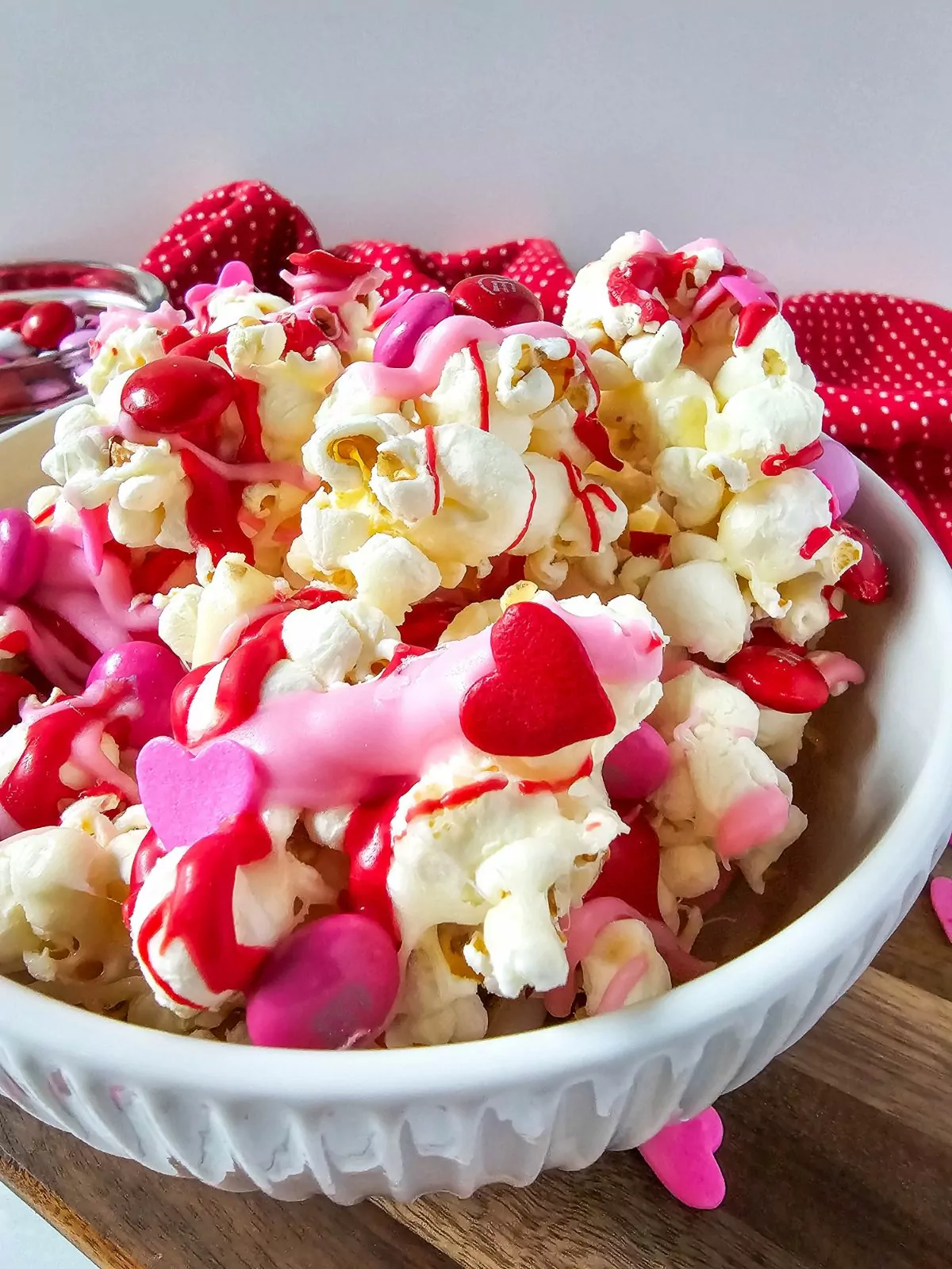 Candy popcorn for Valentine's Day.