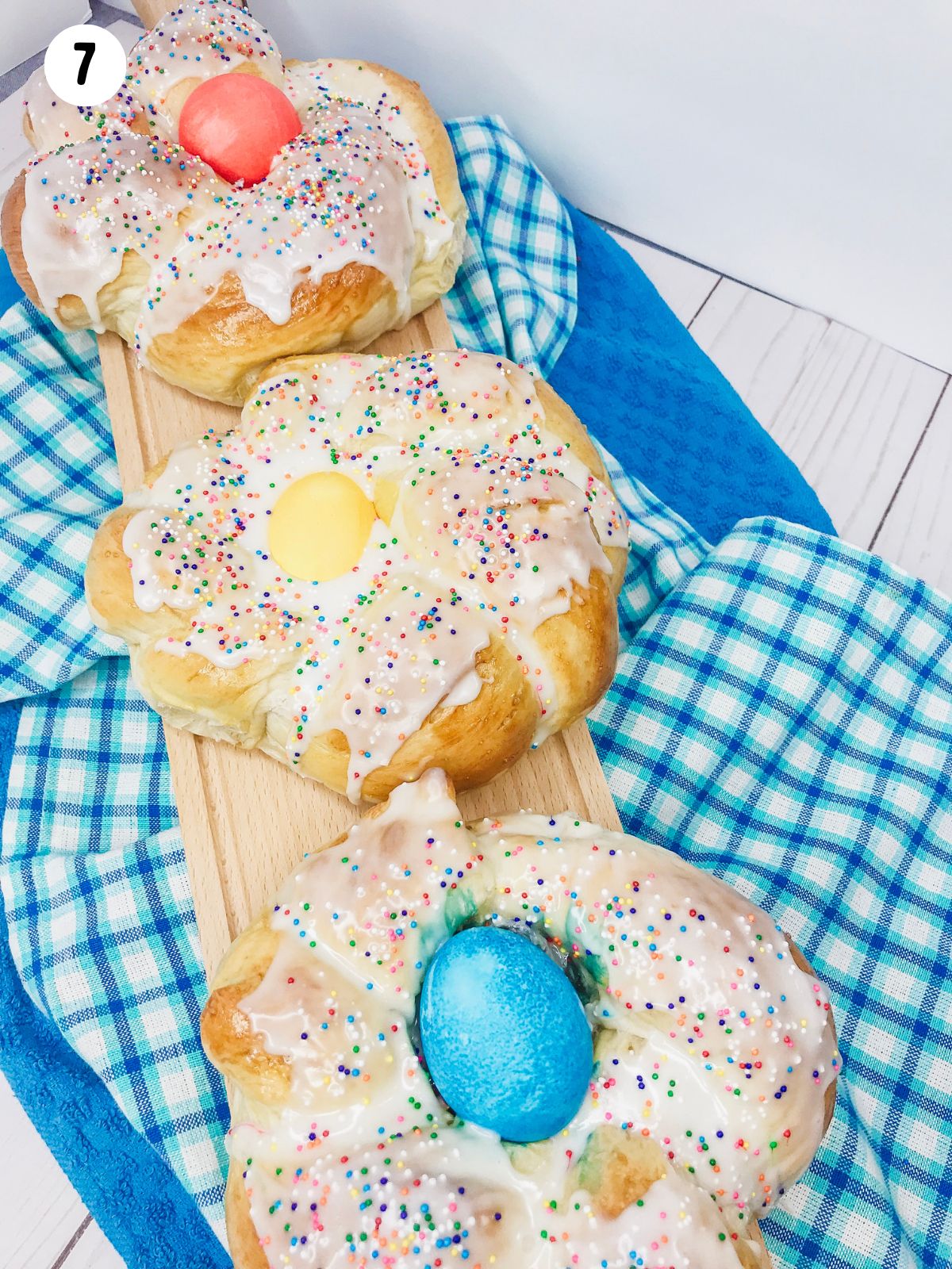 italian hard bread rings.