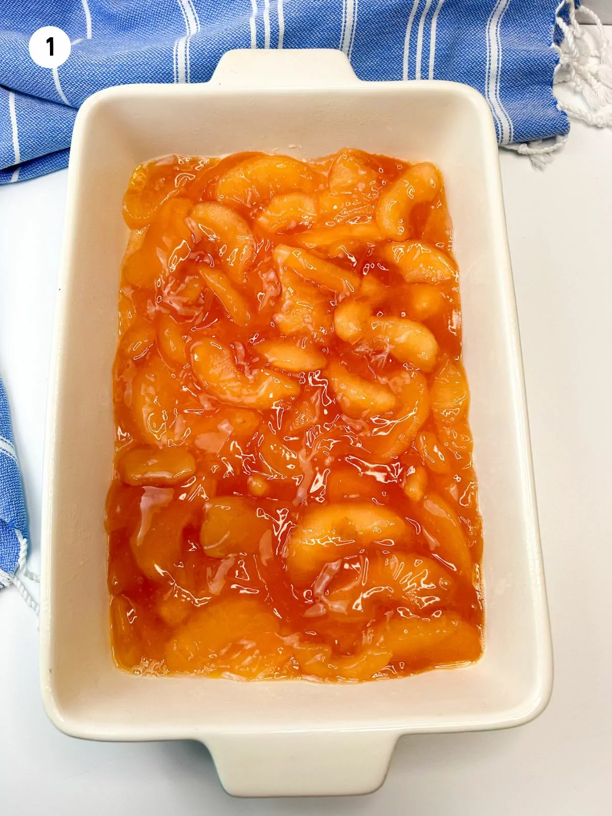 apple pie filling in casserole dish.