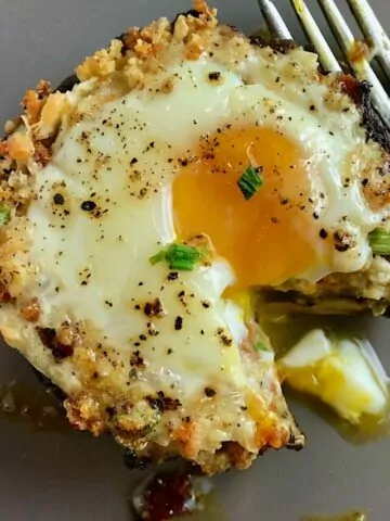 cropped-Breakfast-Stuffed-Mushrooms-New-SQUARE.jpeg
