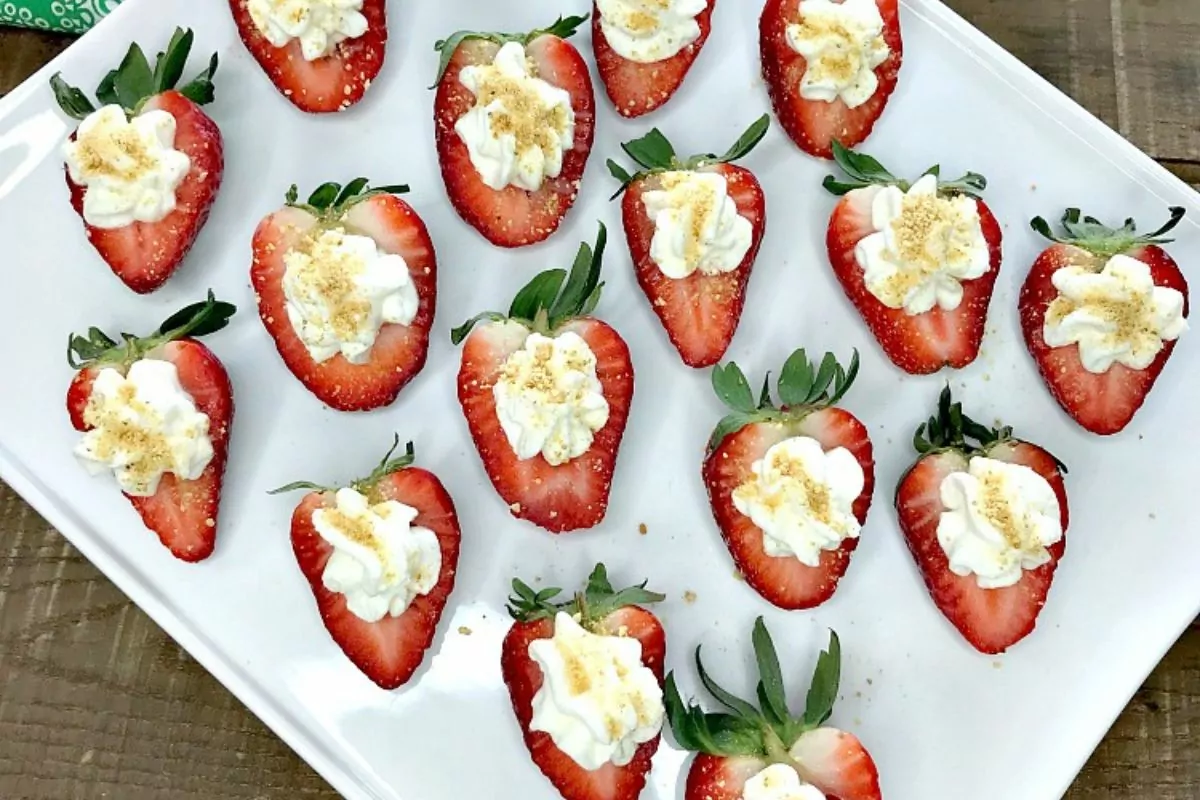 Cheesecake Stuffed Strawberries