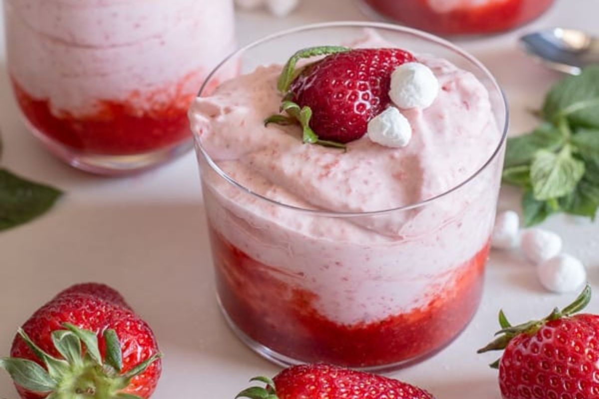 Fresh Strawberry Mousse