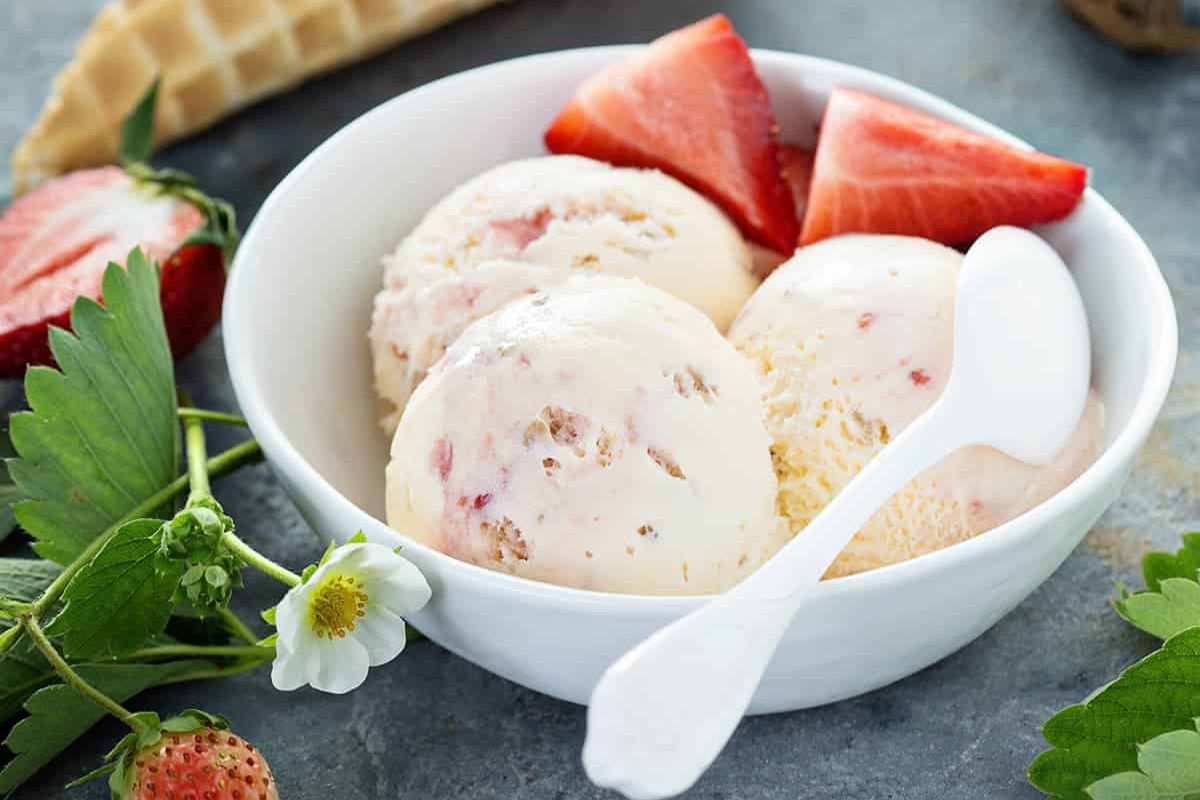 Strawberry Cheesecake Ice Cream