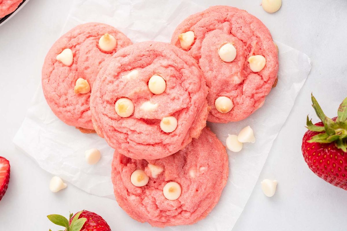 Strawberry Pudding Cookies
