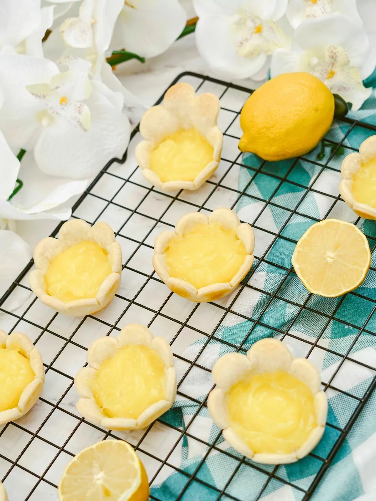 Lemon filled flower tarts