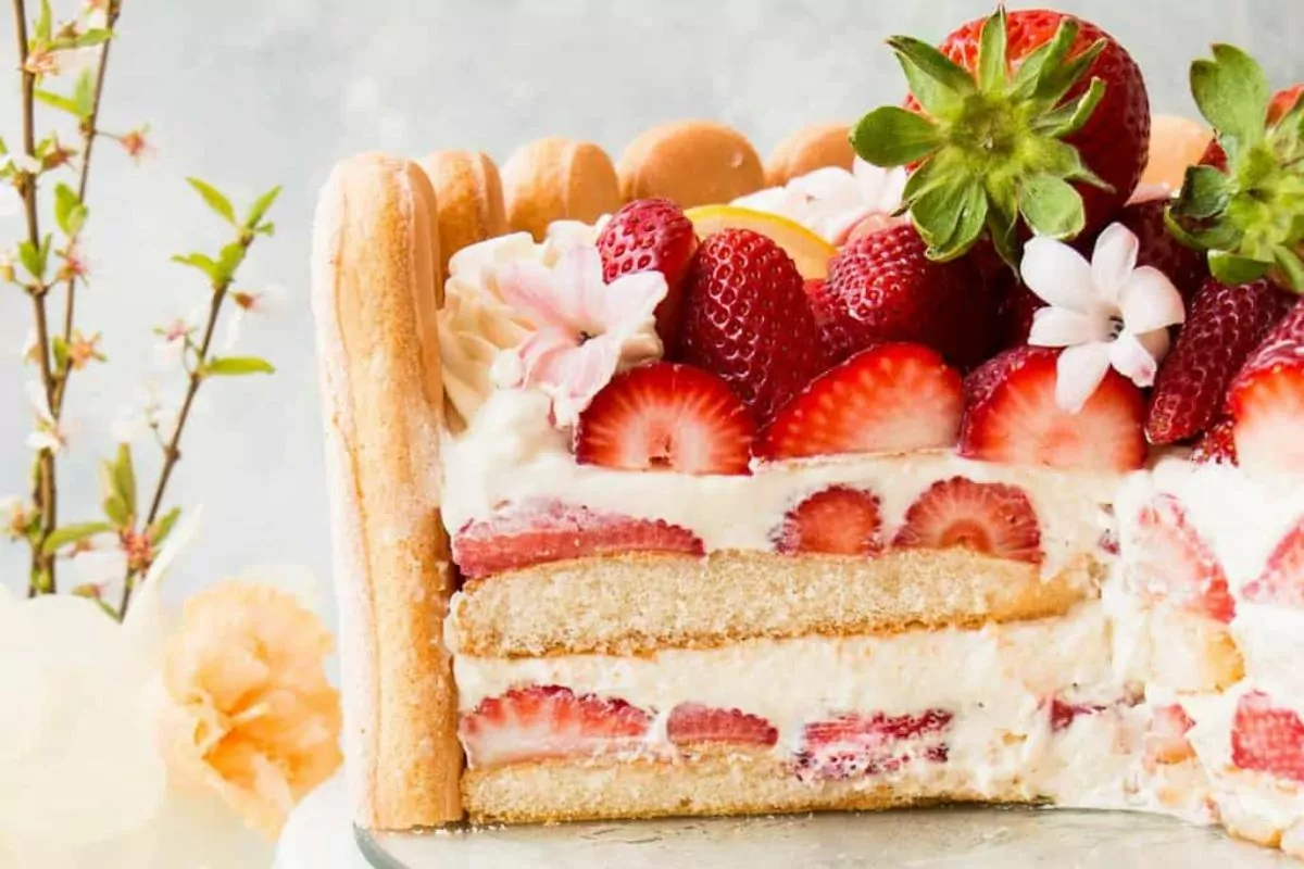 Strawberry Lemon Charlotte Cake