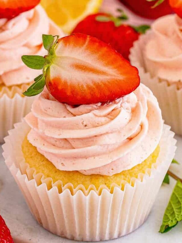 10 Strawberry Lemon Desserts