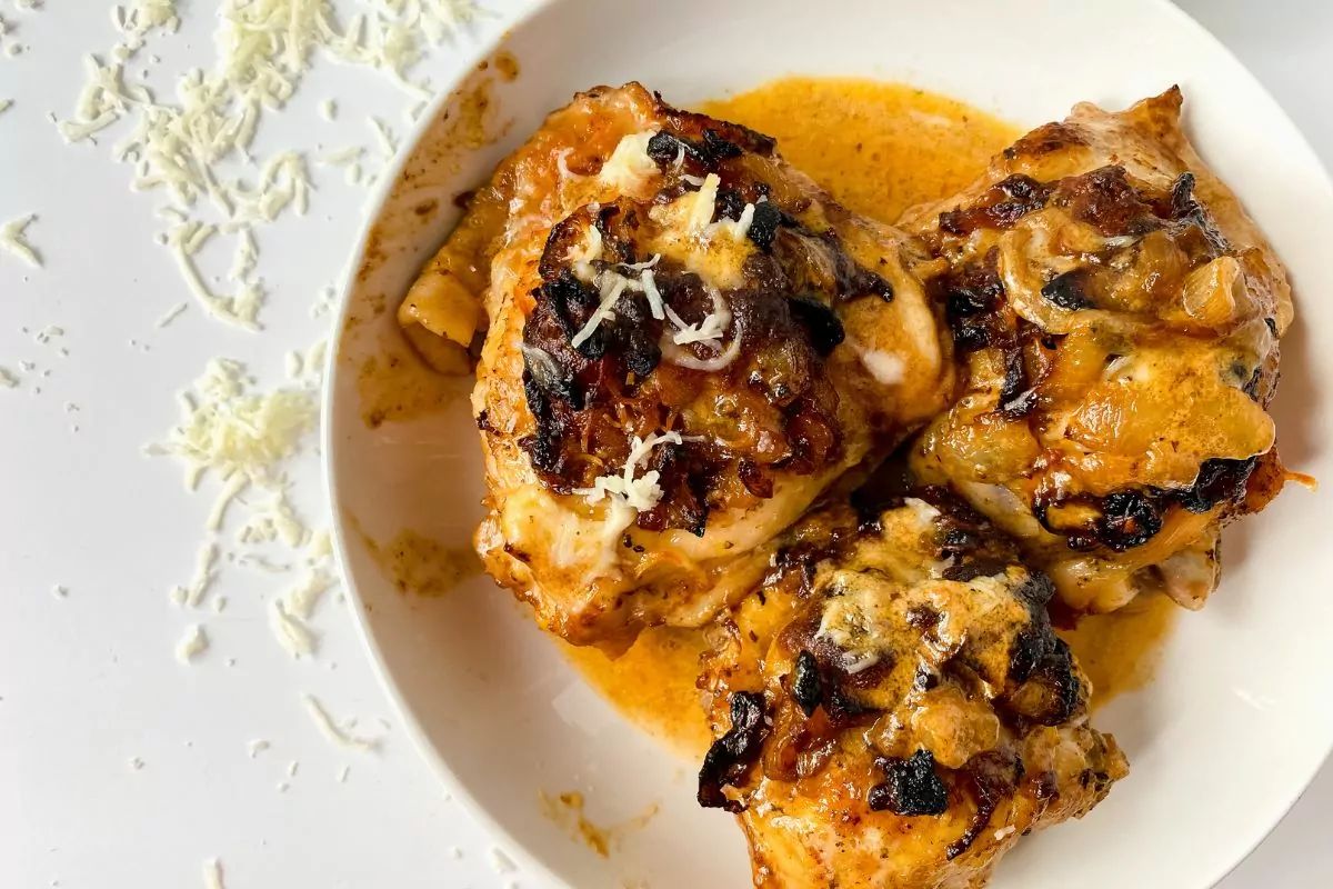 Baked Chicken Thighs by Walking on Sunshine Recipes