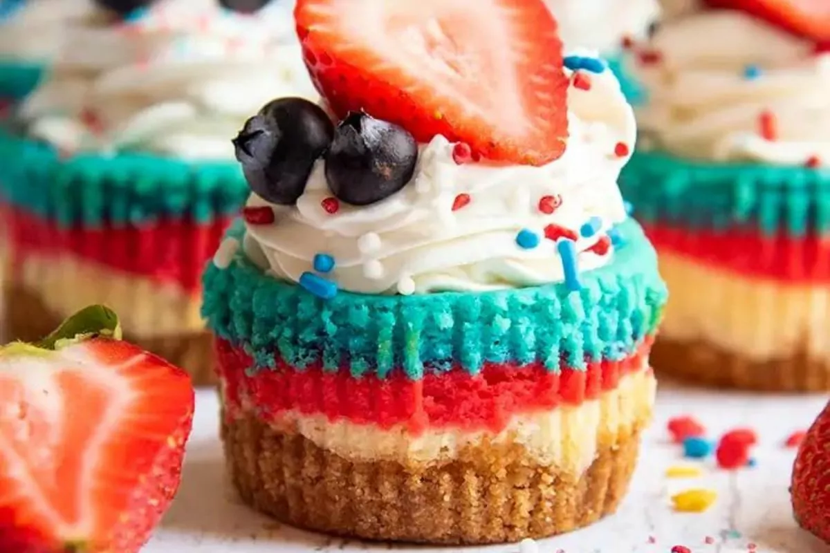 Red White and Blue Mini Cheesecakes by LMLD