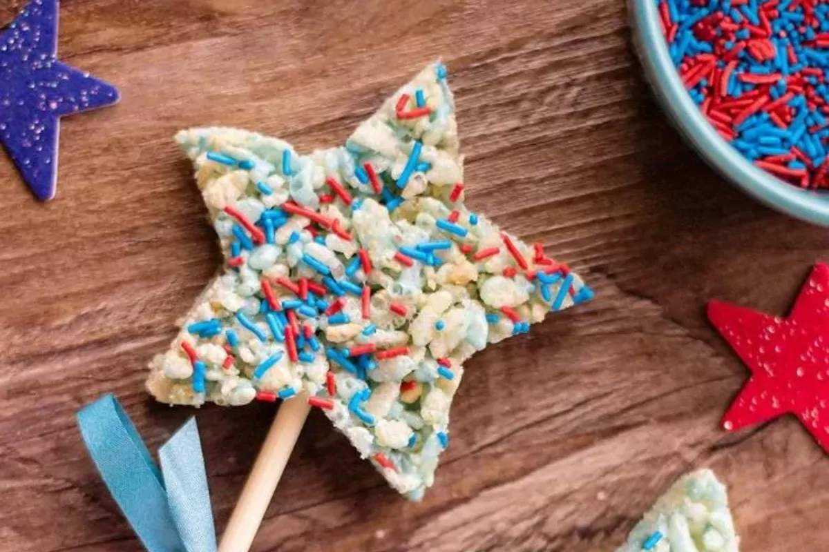 Patriotic Cereal Treats by Walking on Sunshine Recipes