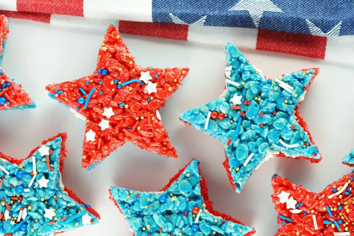 4th of July Star Rice Krispie Treats by Zen and Honey