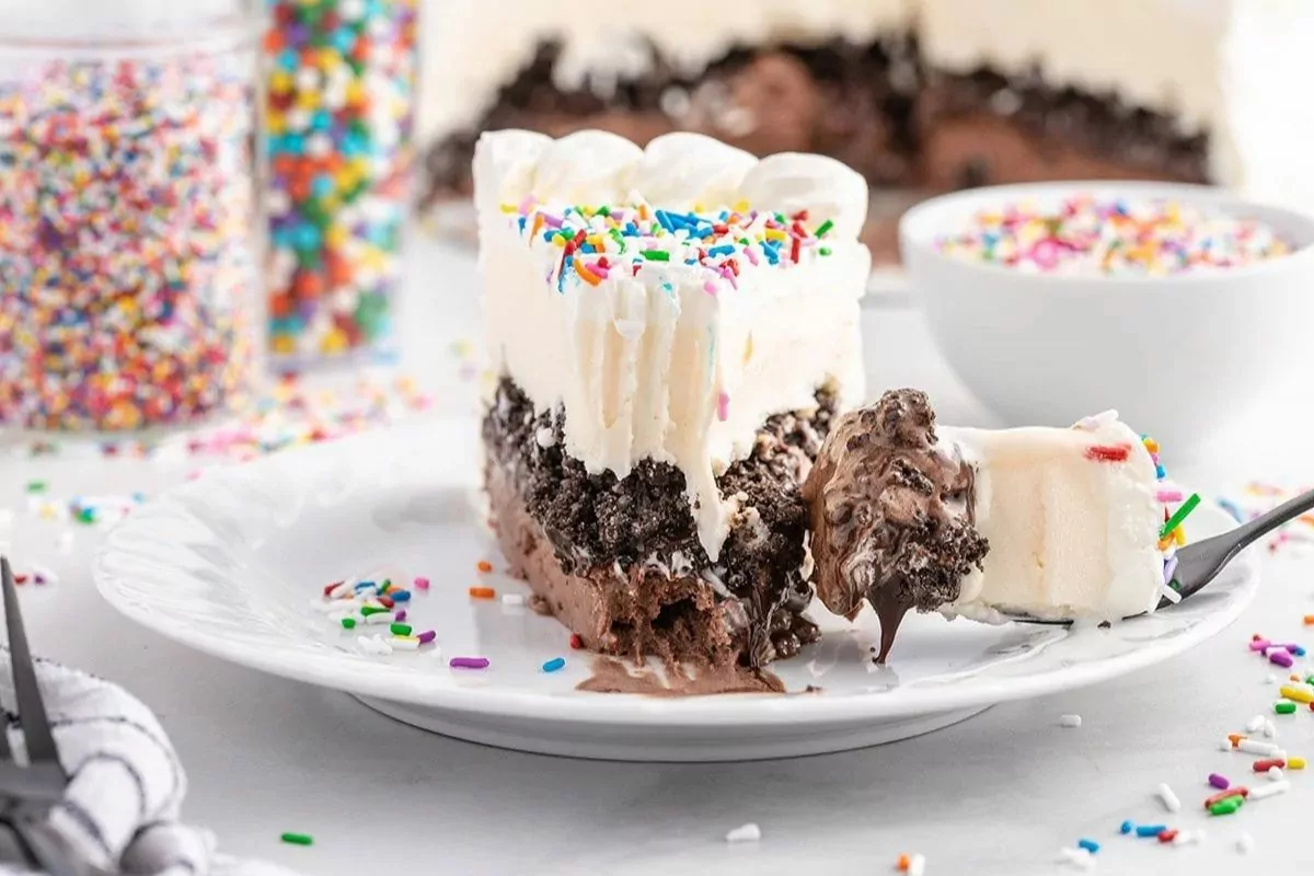 Father's Day Ice Cream Cake.