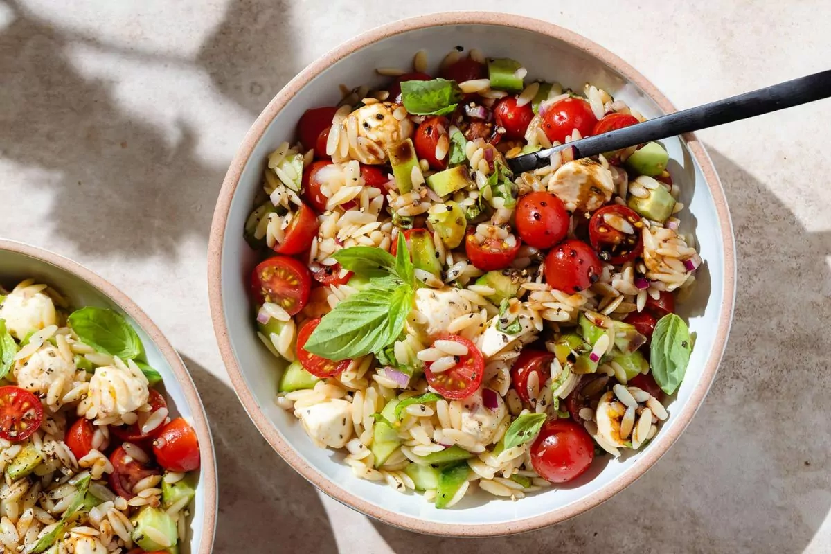 Orzo Caprese Salad by The Healthful Ideas