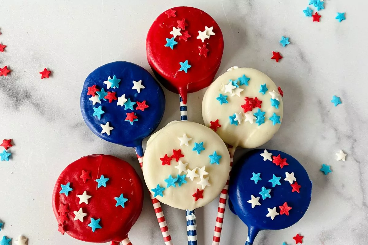 Oreo Cookie Patriotic Treats on a stick for MSN.