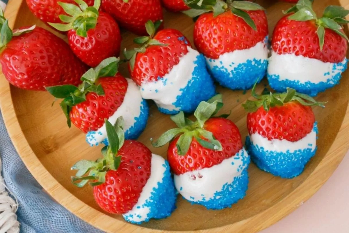 Patriotic Strawberries by Walking on Sunshine Recipes