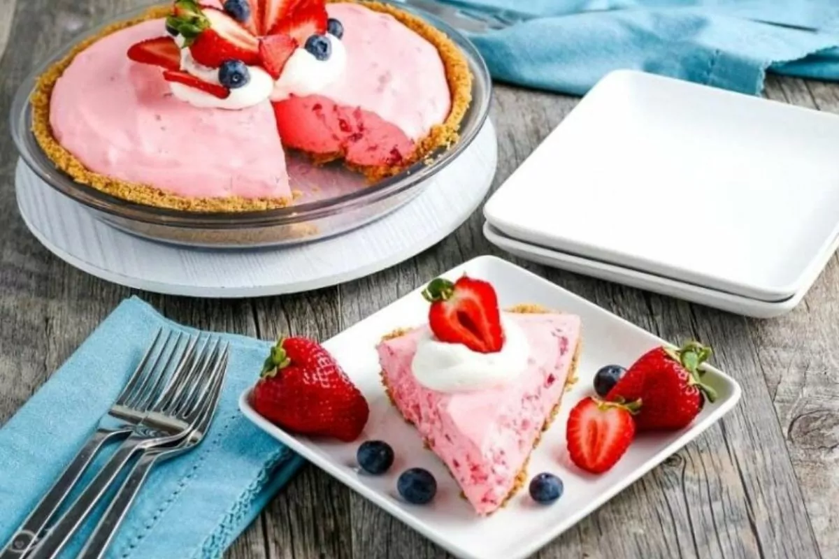 Strawberry Jello Pie