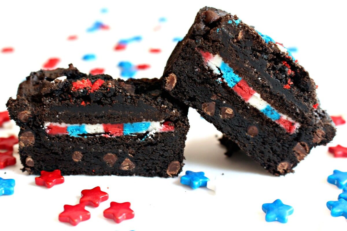 Surprise Inside Brownies by The Monday Box