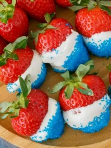 Patriotic Strawberries by Walking on Sunshine Recipes