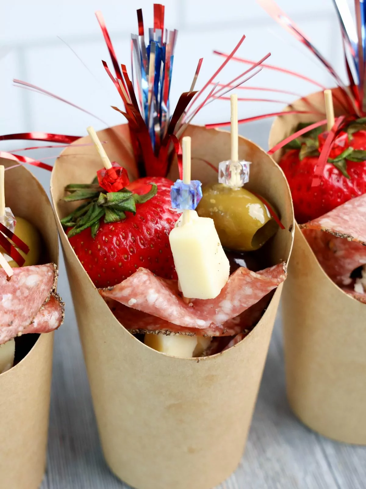 easy salami and veggie cups for party.