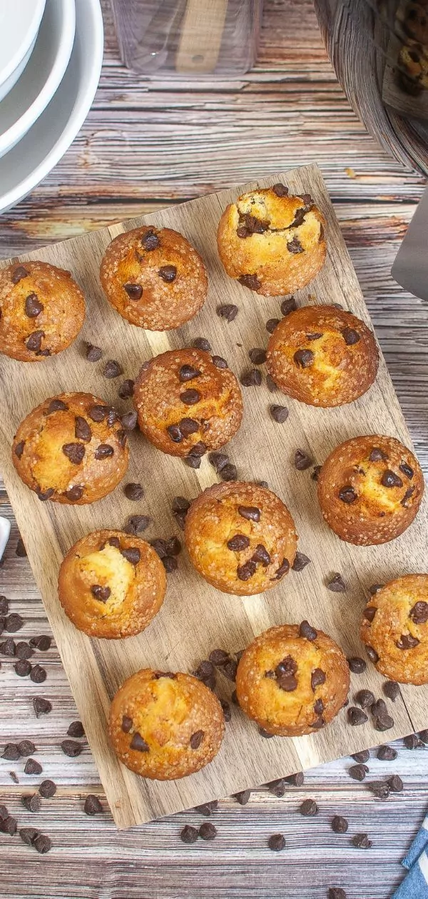 Air Fryer Chocolate Chip Muffins Pin