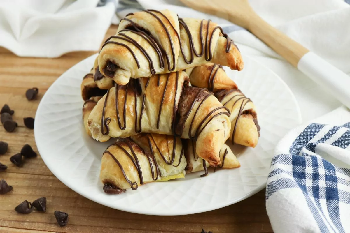 nutella crescent rolls on plate with chocolate chips MSN.