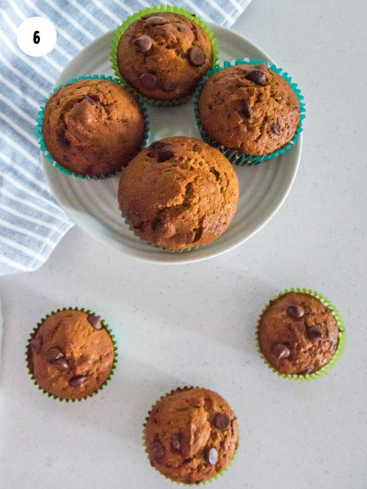 baked pumpkin chocolate chip muffins