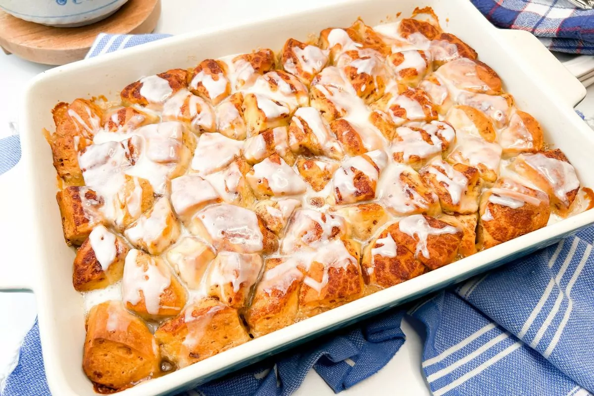 Cinnamon Roll Casserole with Apple Pie Filling MSN