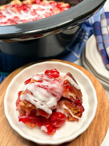 FEATURED Crock Pot Cinnamon Rolls with Cherry Pie Filling