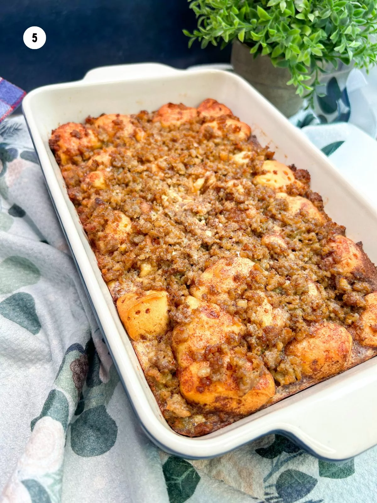 baked cinnamon roll casserole