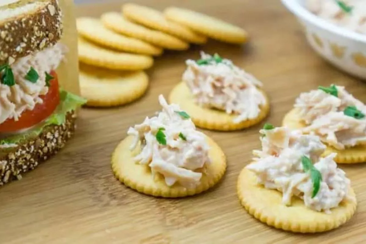 fita crackers with chicken salad toppings